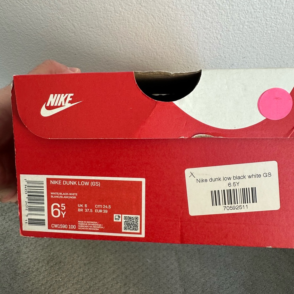 Nike Panama grad school shoes size 6.5Y. Original box